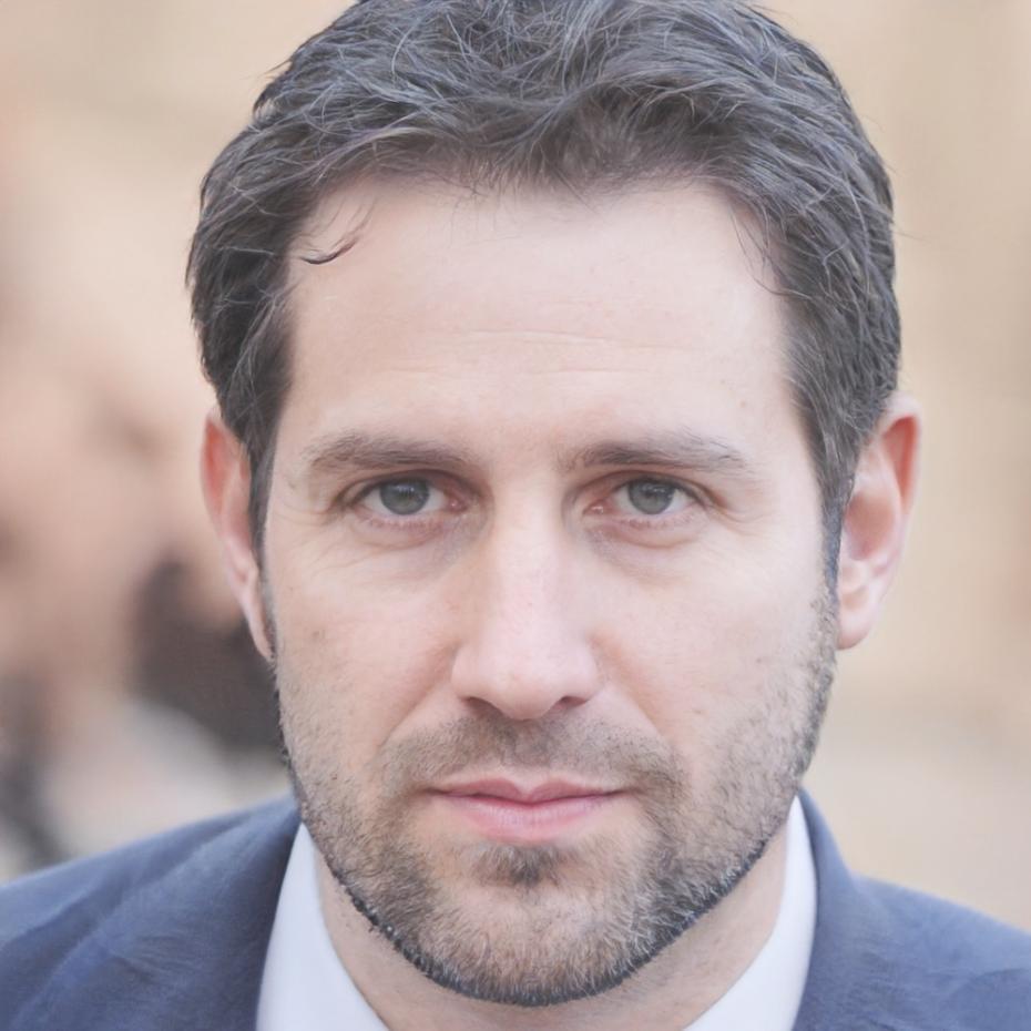 Miguel Hernández - Director de Desarrollo